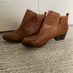 10W size 42 Lucky Brand Basel 100% Leather Flat Bootie in Toffee Brown